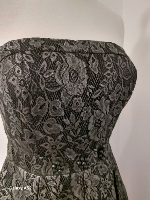 Оригинална вечерна рокля от дантела MATTOX