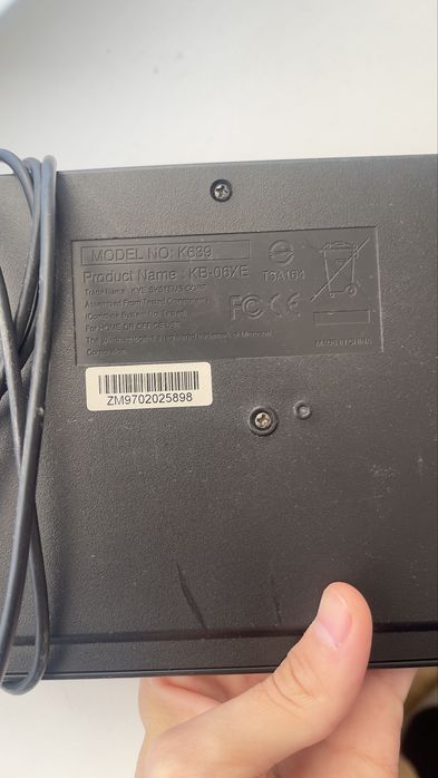 Продается монитор и клавиатура