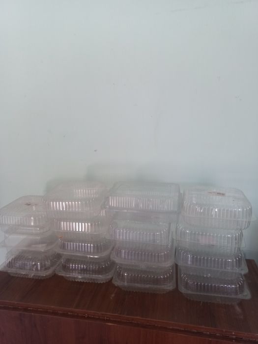 контейнеры пустые целые чистые