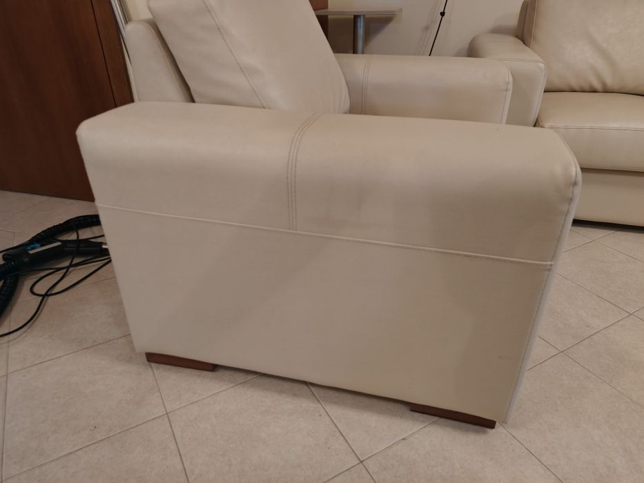 Диван 3-ка с голяма лежанка и голям фотьойл