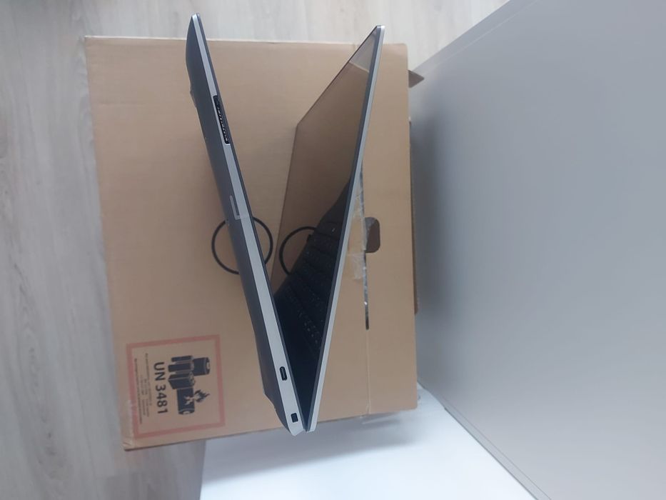 NOU! Dell Precision 5690, 16" 4K TOUCH Oled Ultra 7 165H, 32Gb, Ada 20