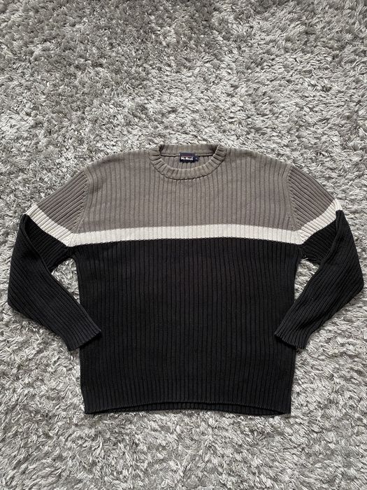 pulover mcneal barbatesc