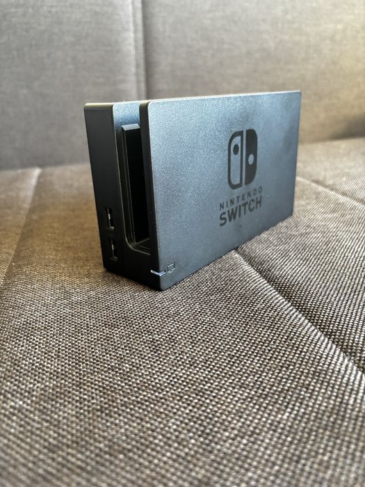 Vand consola Nintendo Switch !