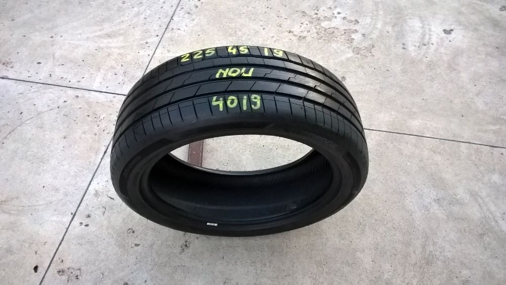 O anvelopa noua de vara 225 45 19 hankook ventus 1 evo 3