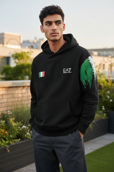 Vând hanorac nou de bărbați Emporio Armani EA7