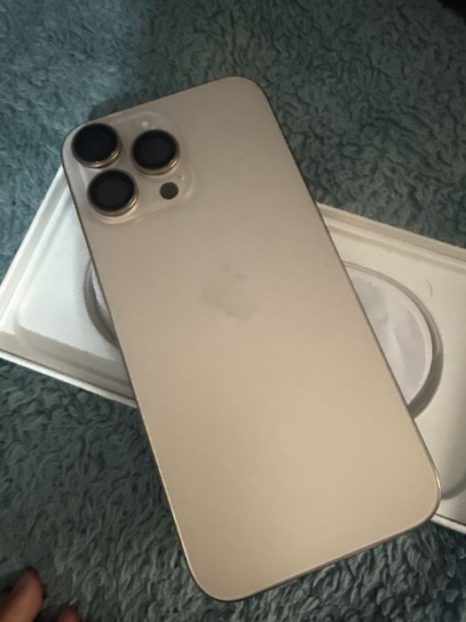 Iphone16pro Max Gold karobka dakument bor