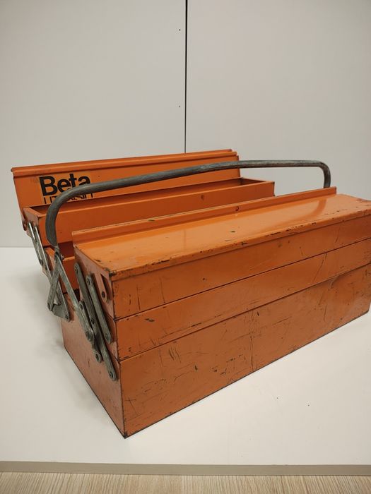 Trusa metalica pentru scule Beta