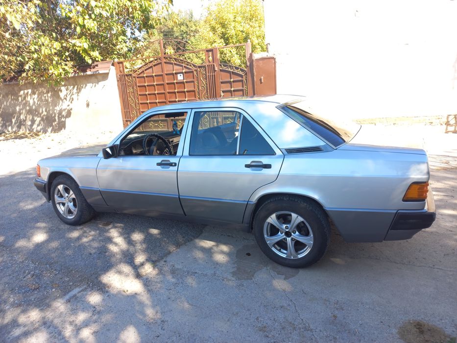 Е 190 2 куба хорошем  состояние