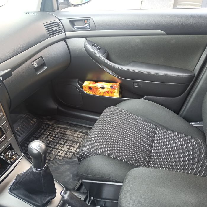 Тойота Авенсис Toyota