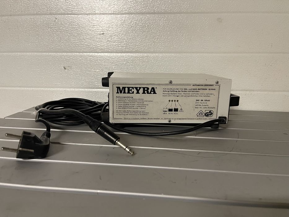 Incarcator Meyra 24v 8ah