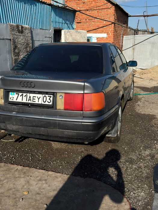 Продам Audi 100 2.6