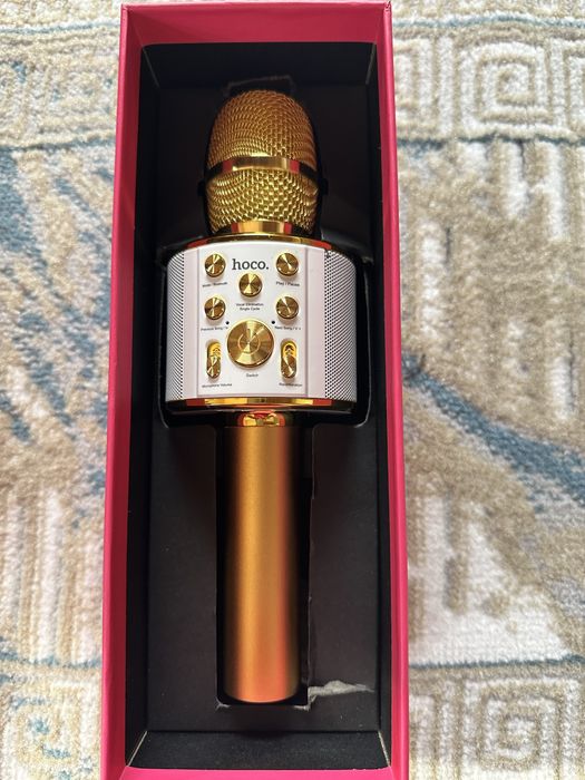 Микрофон золотой