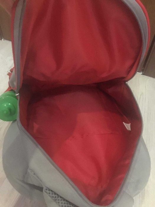 Продавам ученическа раница - нова