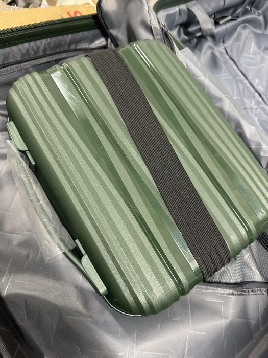 Продам Чемодан.