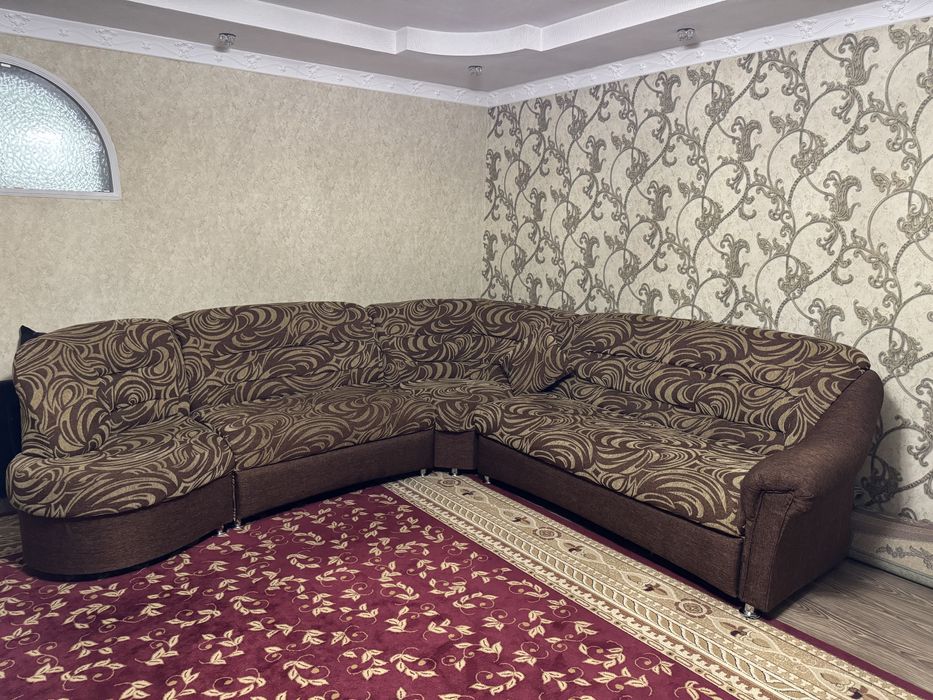 Г образный диван