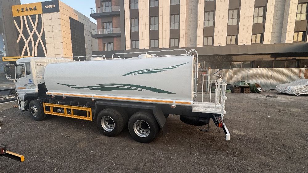 20000литр Водавоз комфорт (поливомоечная машина)