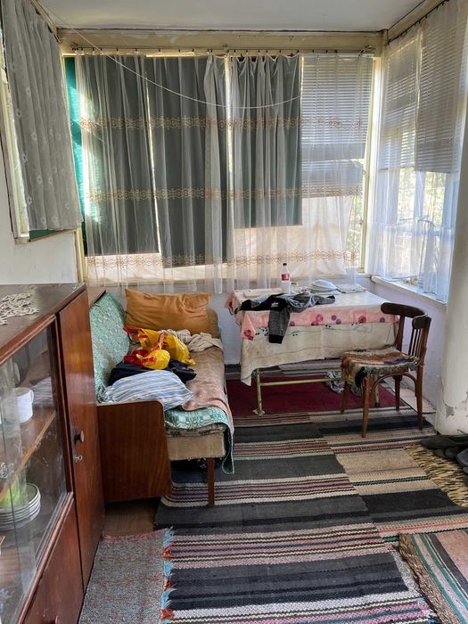 Продавам / Заменям къща с двор в село Бръшлен