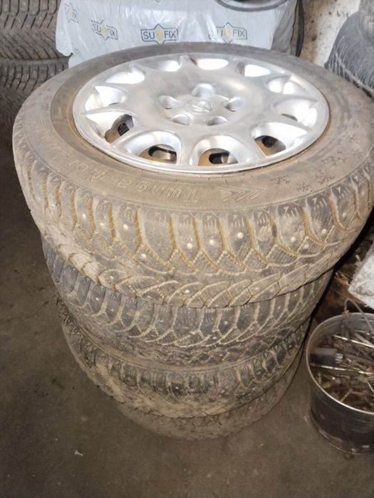 Продам диски с резиной зима р15
