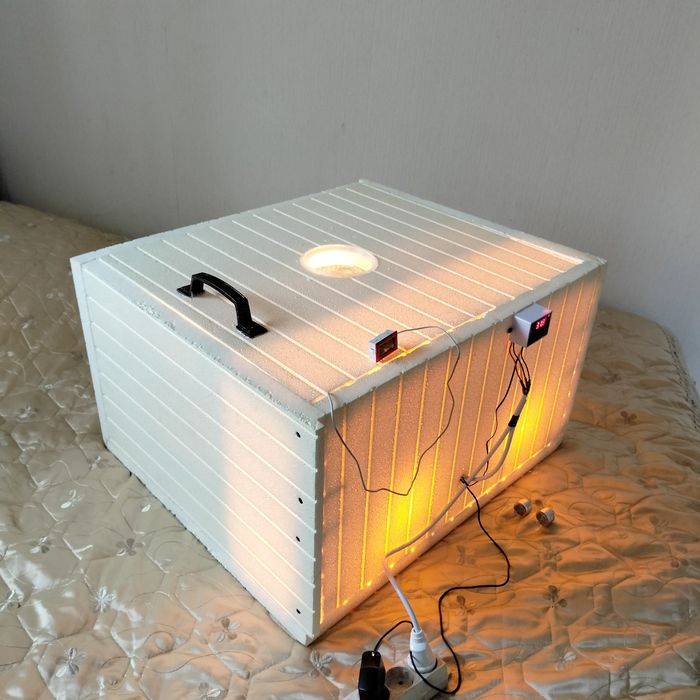 Инкубаторы на 100-120кур яиц