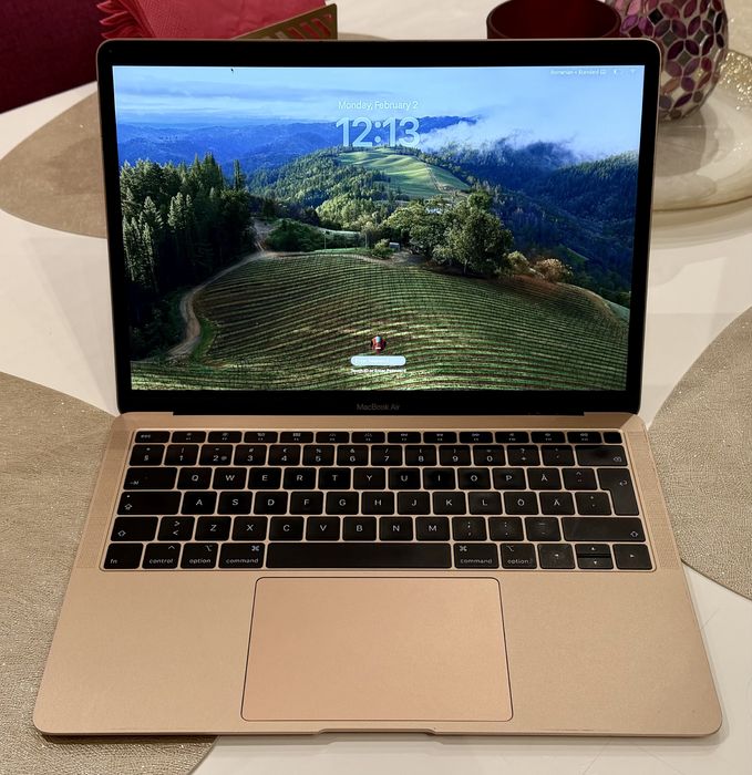 Macbook AIR Gold 2018 I5 8GB RAM 128GB ROM