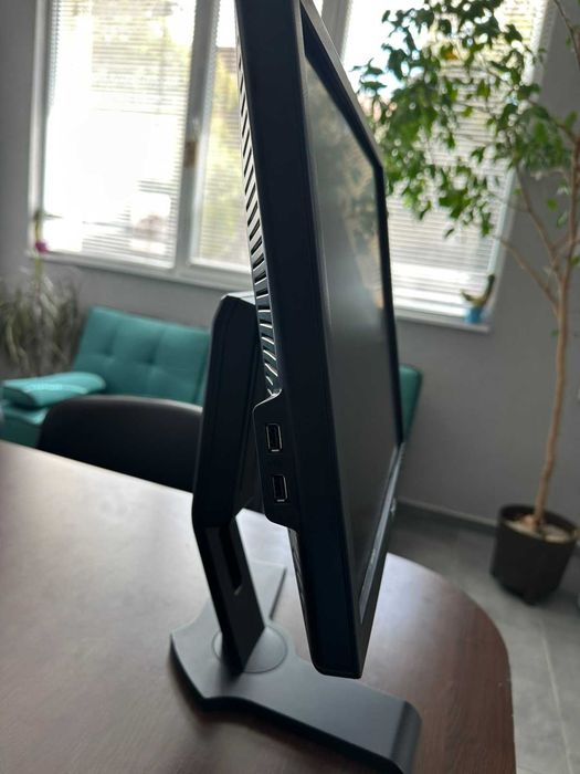 Монитор DELL 19"
