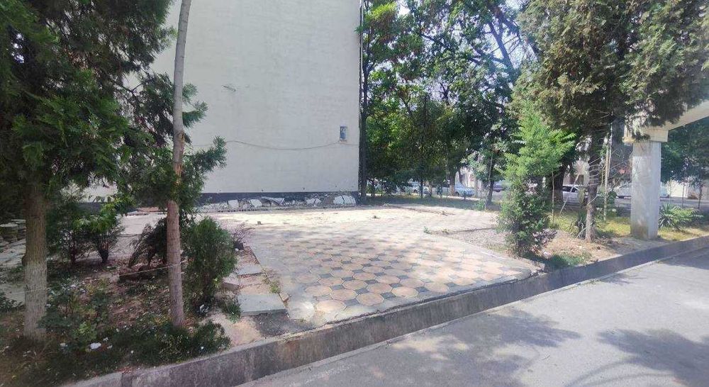 Продается земля 1 сотка, под постройку, ориентир Яккасарай мечеть