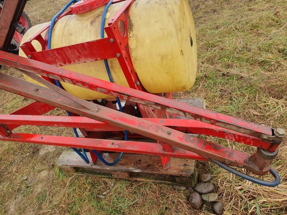 Instalație erbicidat