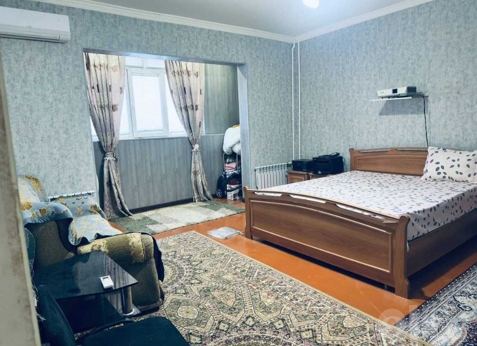 Продаю квартиру Яшнабадский р-он Авиасозлар-1 42м2. 1-ком 2-этаж 9-эта