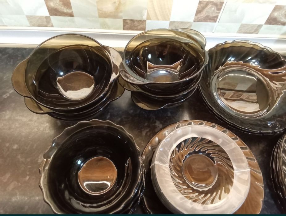 Срочно Продаётся посуда коричневого цвета