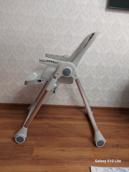 Продам стульчик для кормления