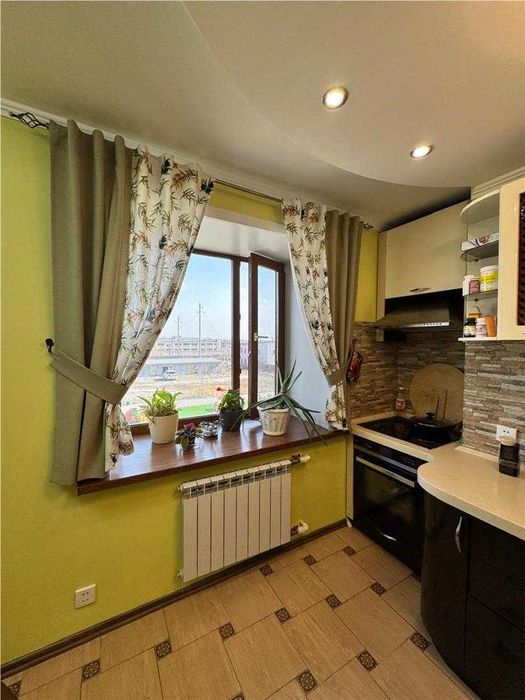 Продам 2-комнатную в городе, ул. Ермекова