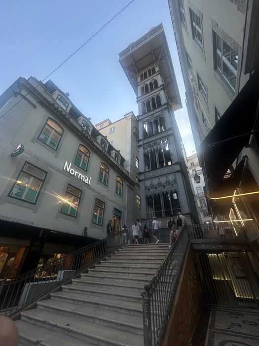 Biblioteca din lemn