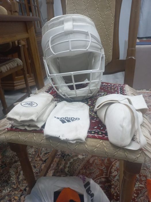 Продам б/у форму для каратэ