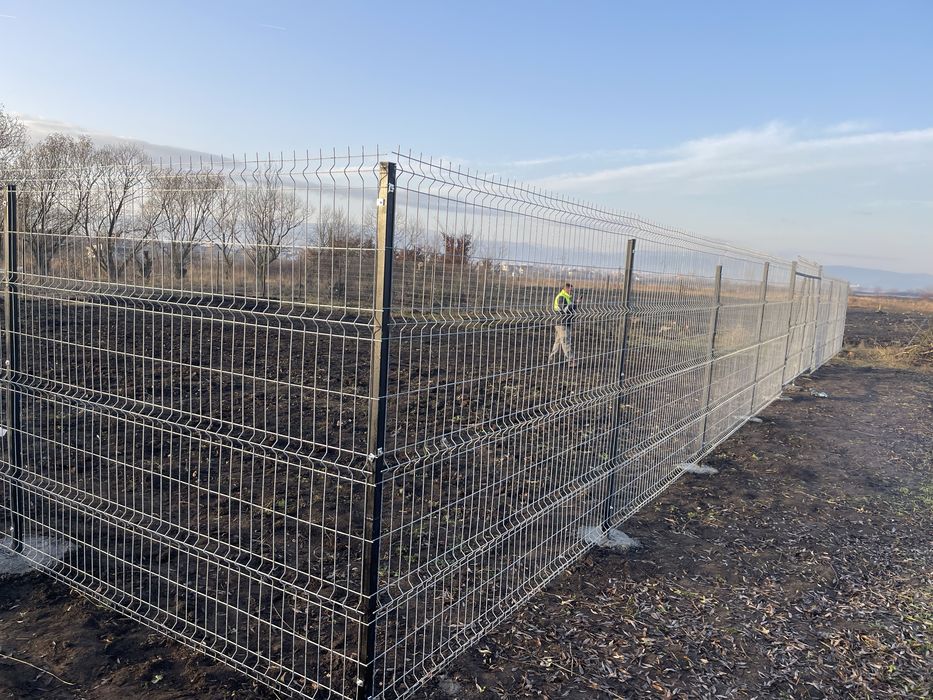 Executam garduri diferite modele