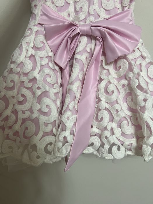 Продам детское платье  3000 тг