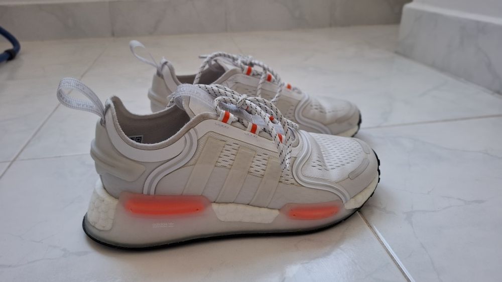 adidas NMD_V3
Ftw White/ Core Black/ Grey One