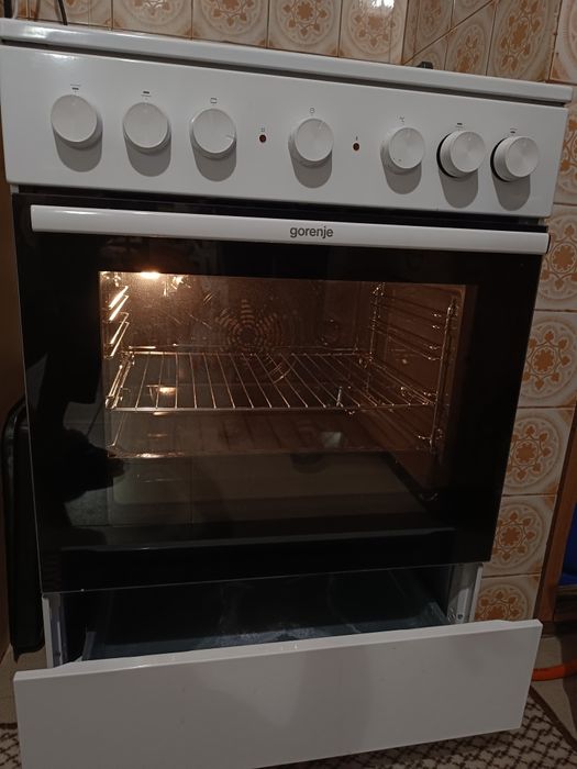 КОМБИНИРАНА ПЕЧКА-ФУРНА. тип свободностоящ  gorenje gk6b40wf