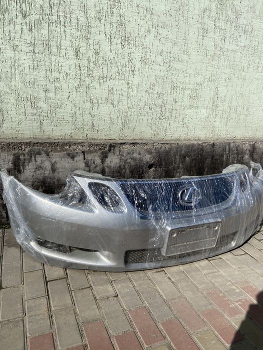 Бампер , туманка lexus