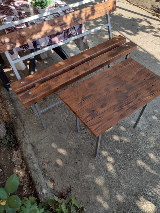 Градинска  дървена маса