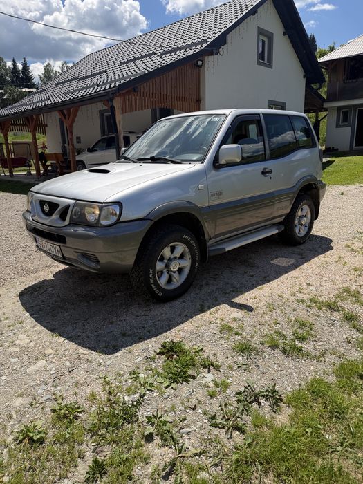 Nissan Terrano 2   2.7 Diesel