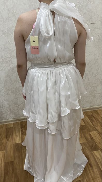 Продам платье новое