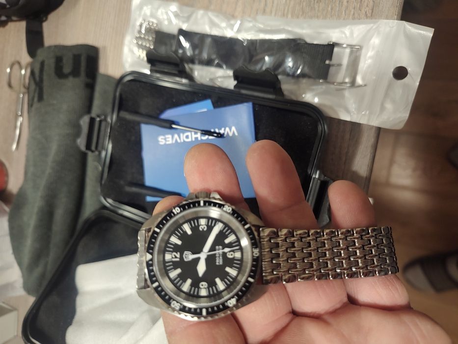 Часовник watchdives wd1980