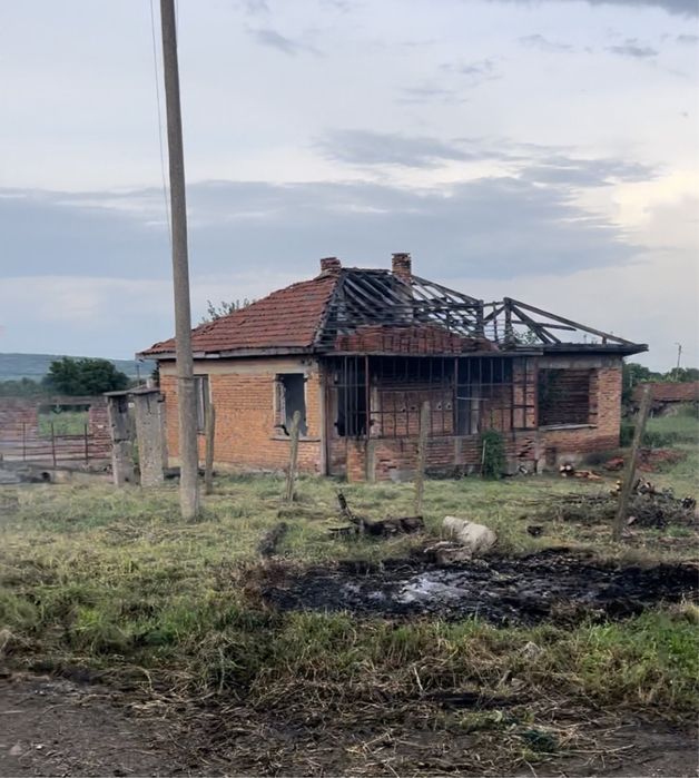 Подърявам керемиди тухли