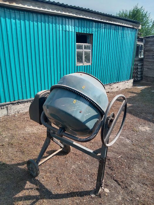 Продам бетономешалку