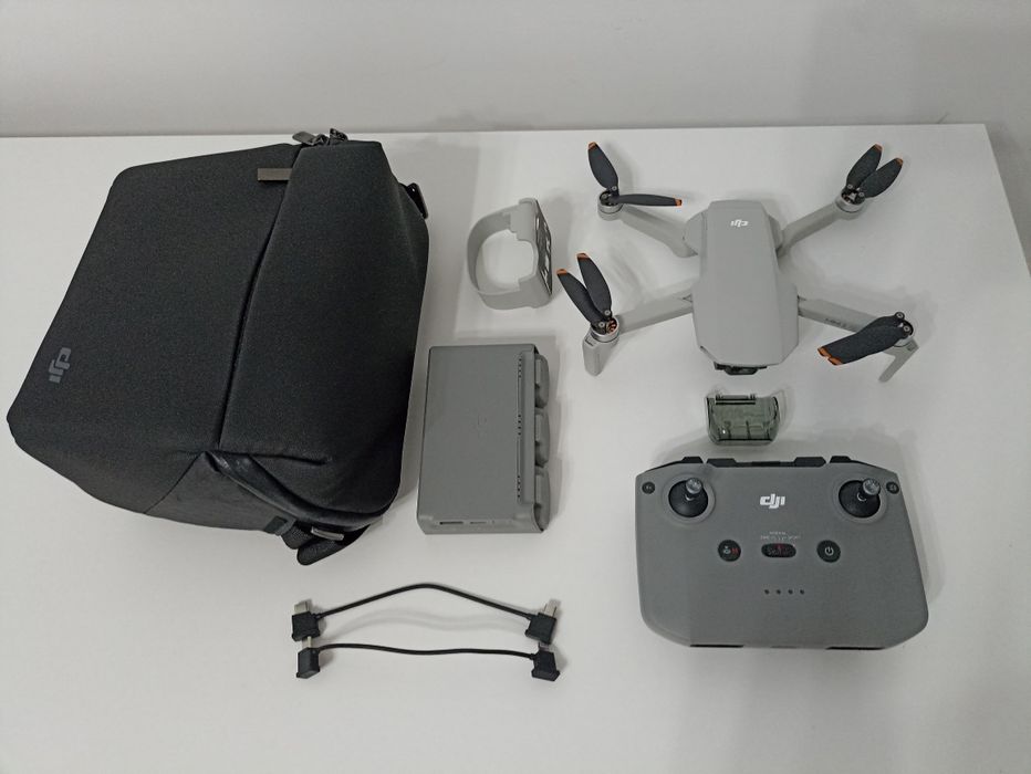 Дрон DJI mini 2 fly more combo
