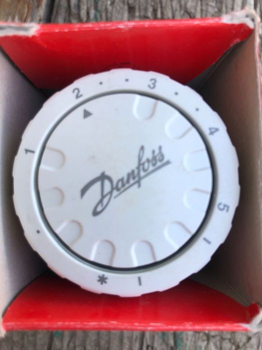 Термостатическая головка Danfoss RA 2990