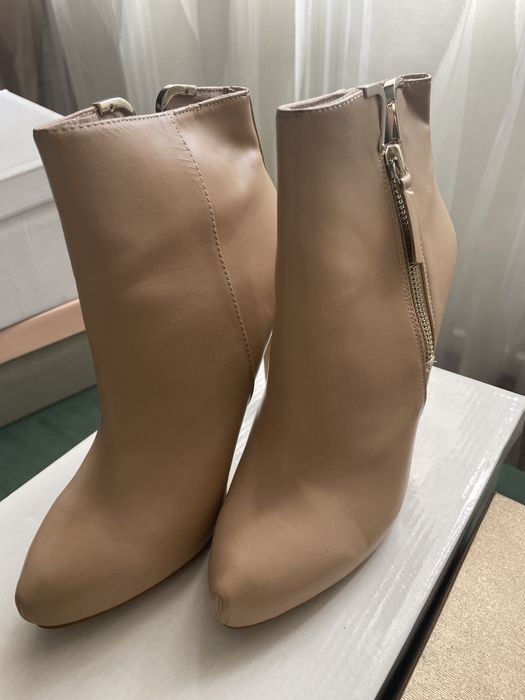 Botine Stradivarius crem