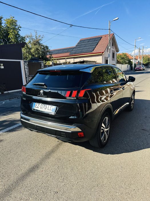 PEUGEOT 3008 1.2 benzina automat