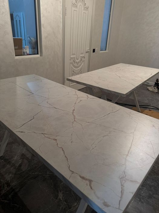 Стол новый,  удобный