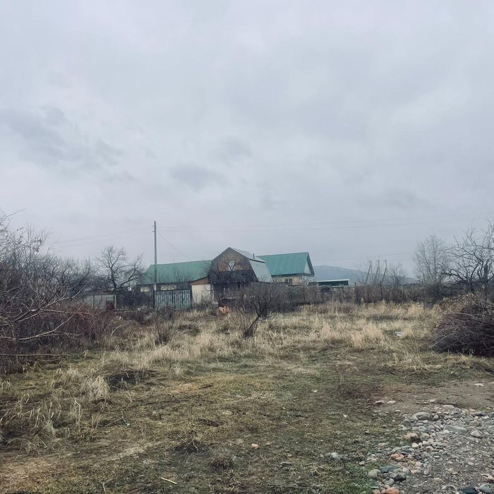 Продам участок в исике 4 сотка